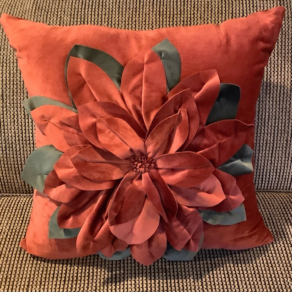 Throw Pillow Newport soft fabric Rust large flower pieced on front (poinsettia)